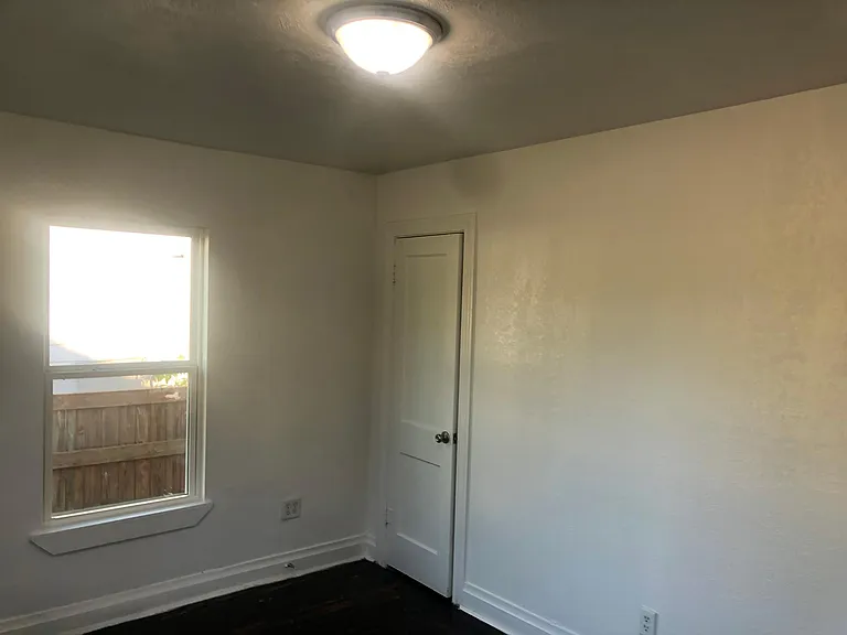 801 Aron St — Photo 23
