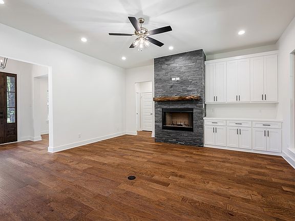 4th image of 106 Oakridge Ct