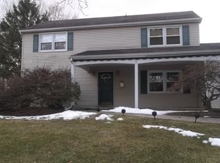8 Hill Ave, Somerset, NJ 08873