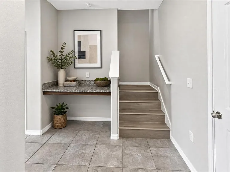 15504 Florence Hollow Pl — Photo 4