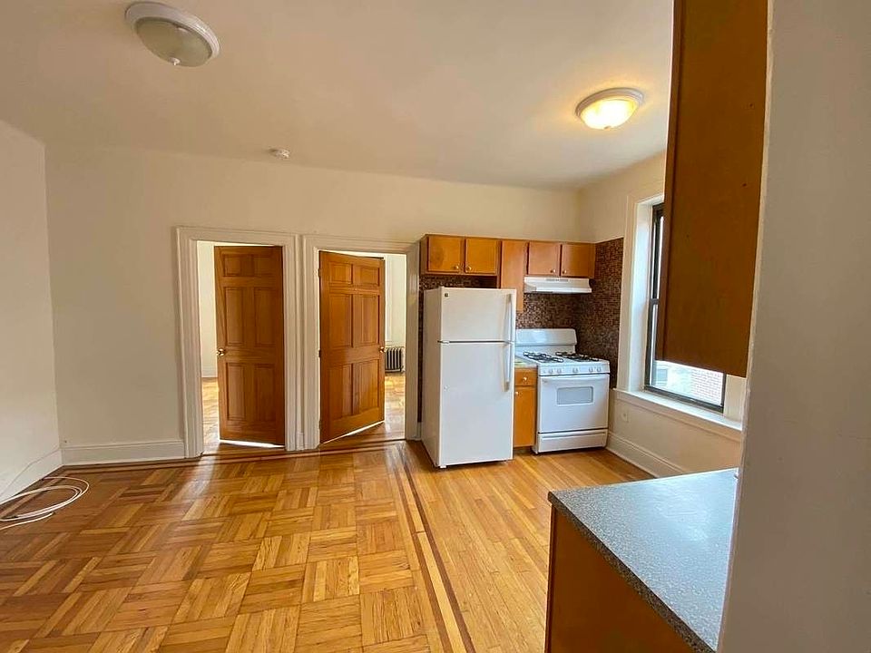 1st image of 31-18 28th Ave #3RR
