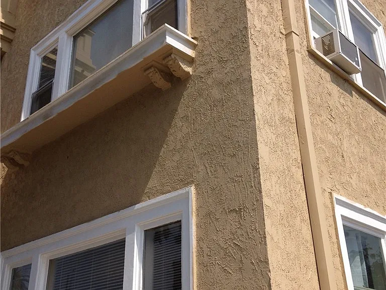 311 W 4th St — Photo 18