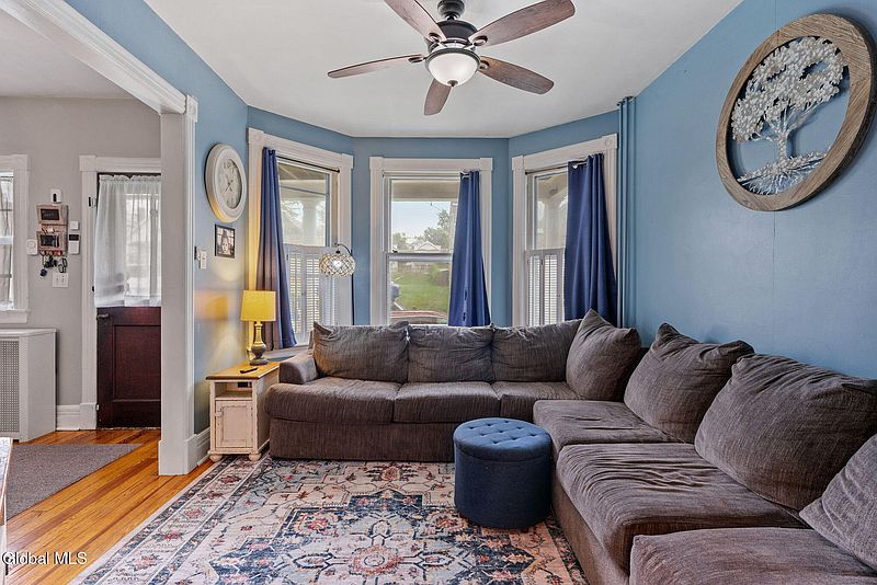 5th image of 866 Washington Avenue