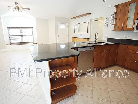 4th image of 7944 Goldleaf St
