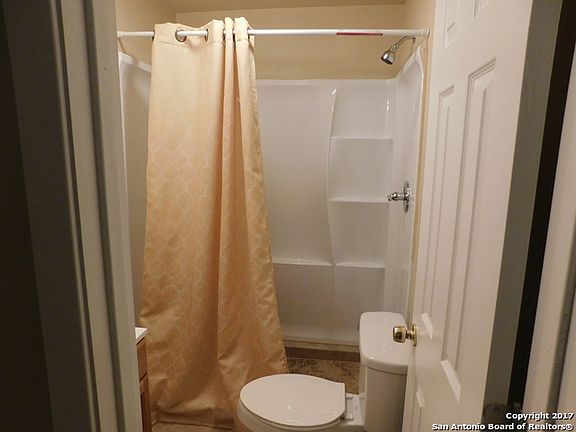 4th image of 1411 Delgado St