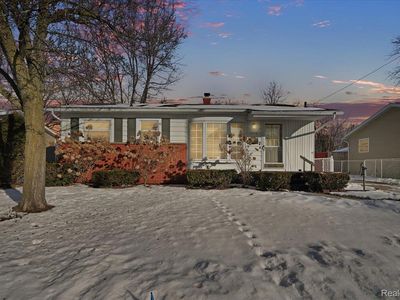 1274 1st St, Lapeer, MI, 48446