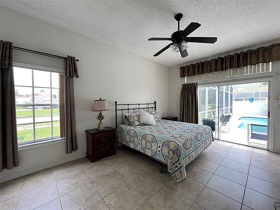 3rd image of 2331 Chadwick Cir