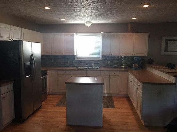 3rd image of 343 Vista Ter