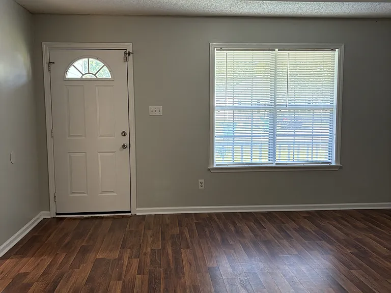 3005 Schroer Dr — Photo 3
