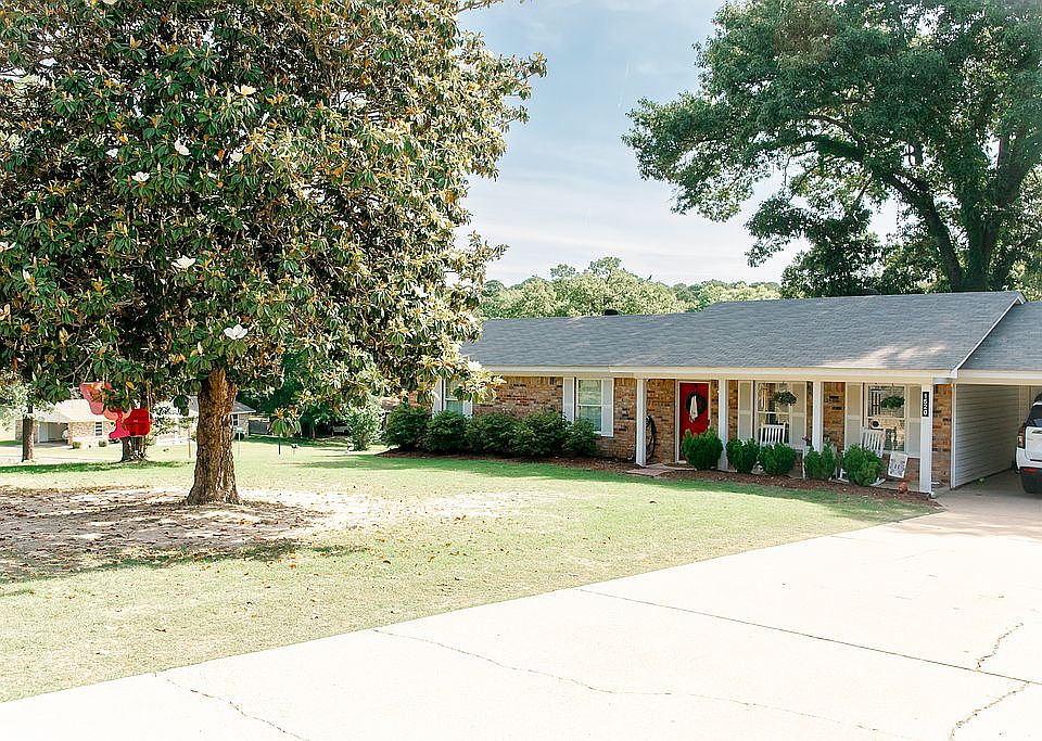 1st image of 1520 Lynnwood Dr