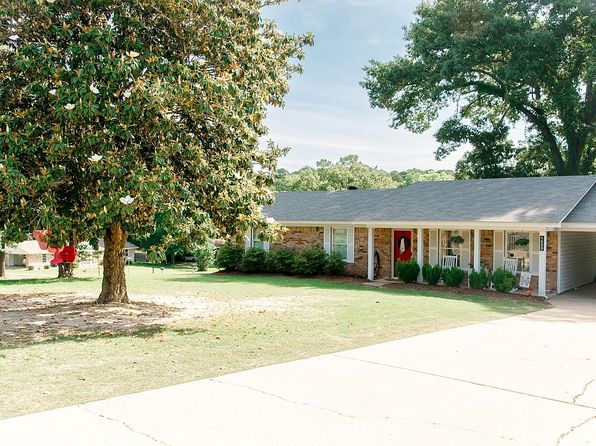 1520 Lynnwood Dr