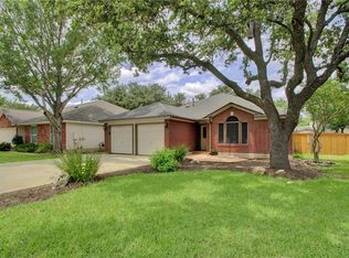 2502 Armstrong Dr, Leander, TX 78641
