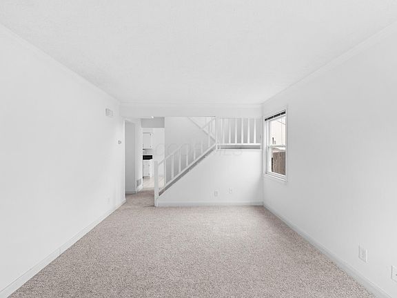 4th image of 4840 Briston Dr