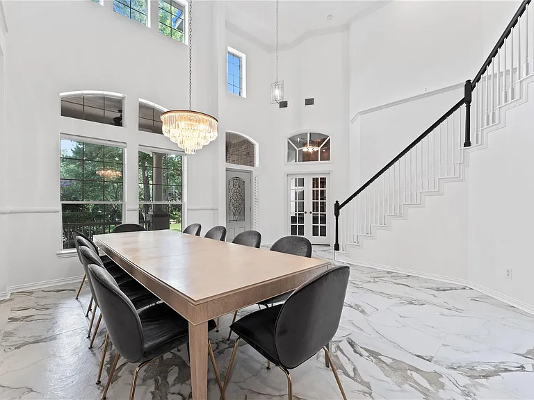 18 Degas Park Dr — Photo 8
