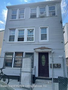 204 Gordon St, Staten Island, NY, 10304