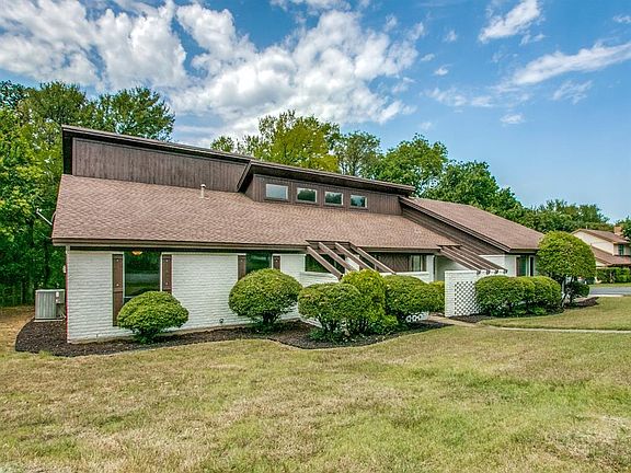 2nd image of 113 Winding Creek Dr