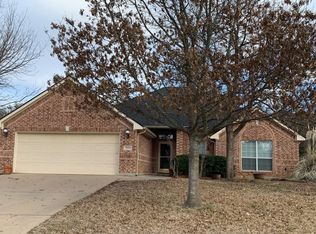 1104 Linda Dr, Joshua, TX 76058