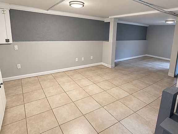 5th image of 1111 W Lombard St