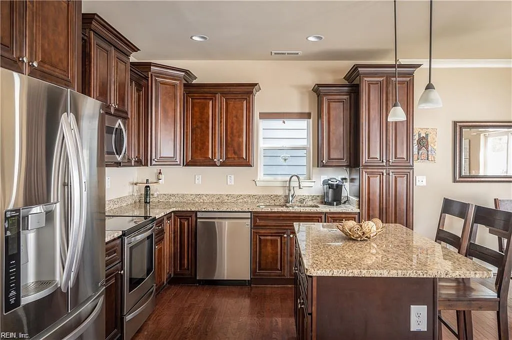225 Floridays Way - 1 — Photo 2