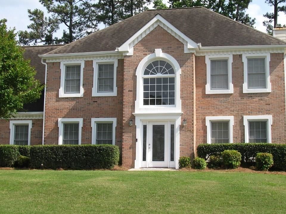 2nd image of 535 Chapman Ln