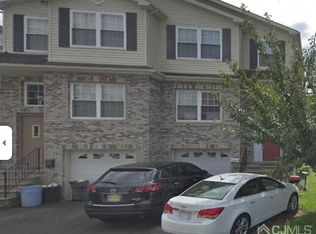 31 Sharot St, Carteret, NJ 07008