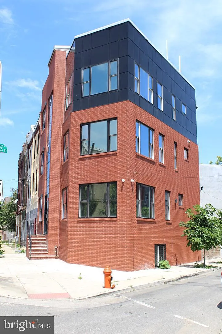 2 bed, 2200 sqft, $1,800 — Photo 4
