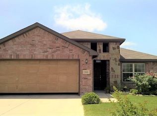 9841 Sparrow Hawk Ln, Fort Worth, TX 76108