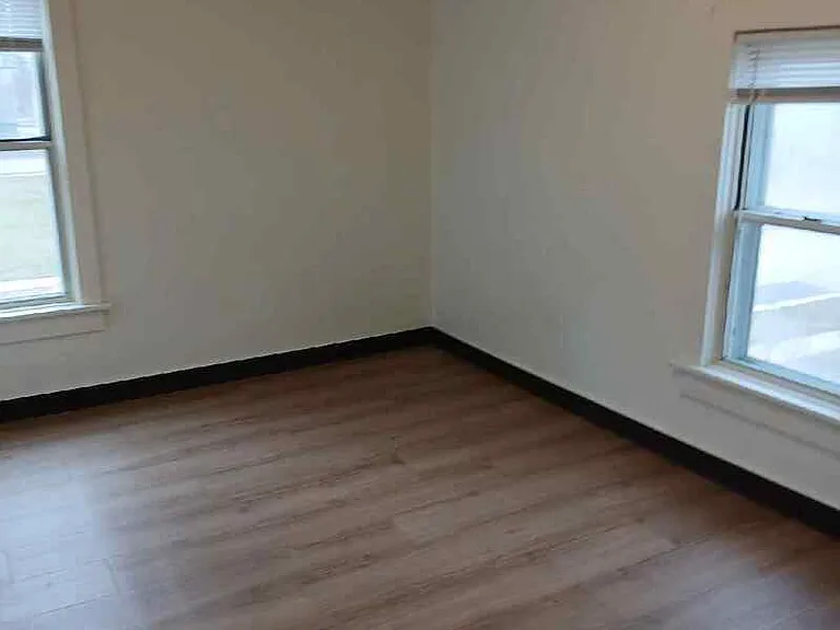 205 Walnut St — Photo 5