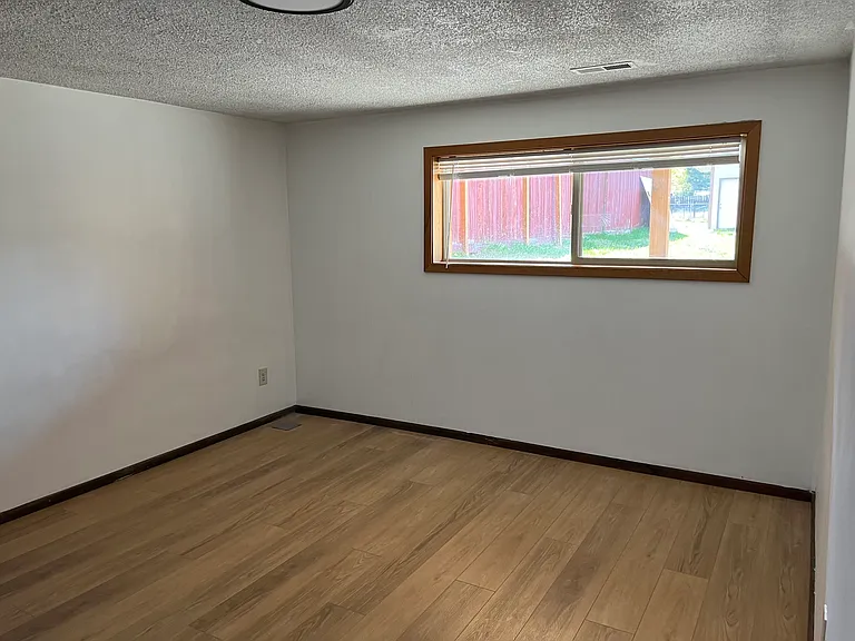 9515 N Ivanhoe Rd — Photo 15
