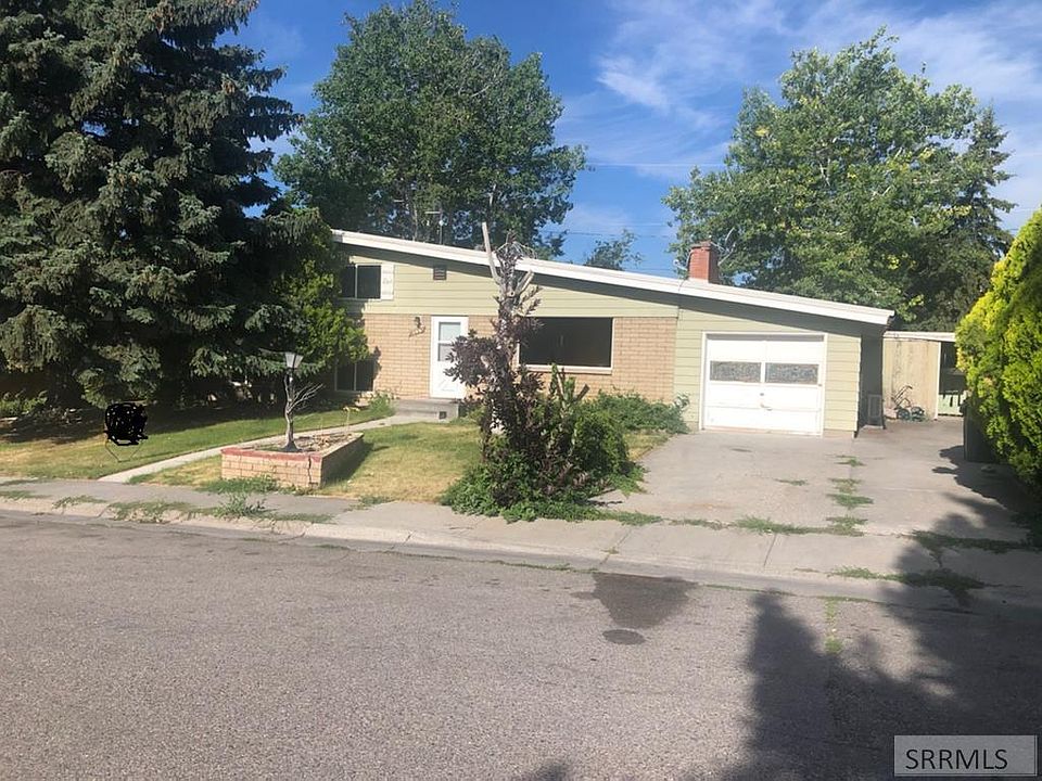 1st image of 120 Chatham Dr