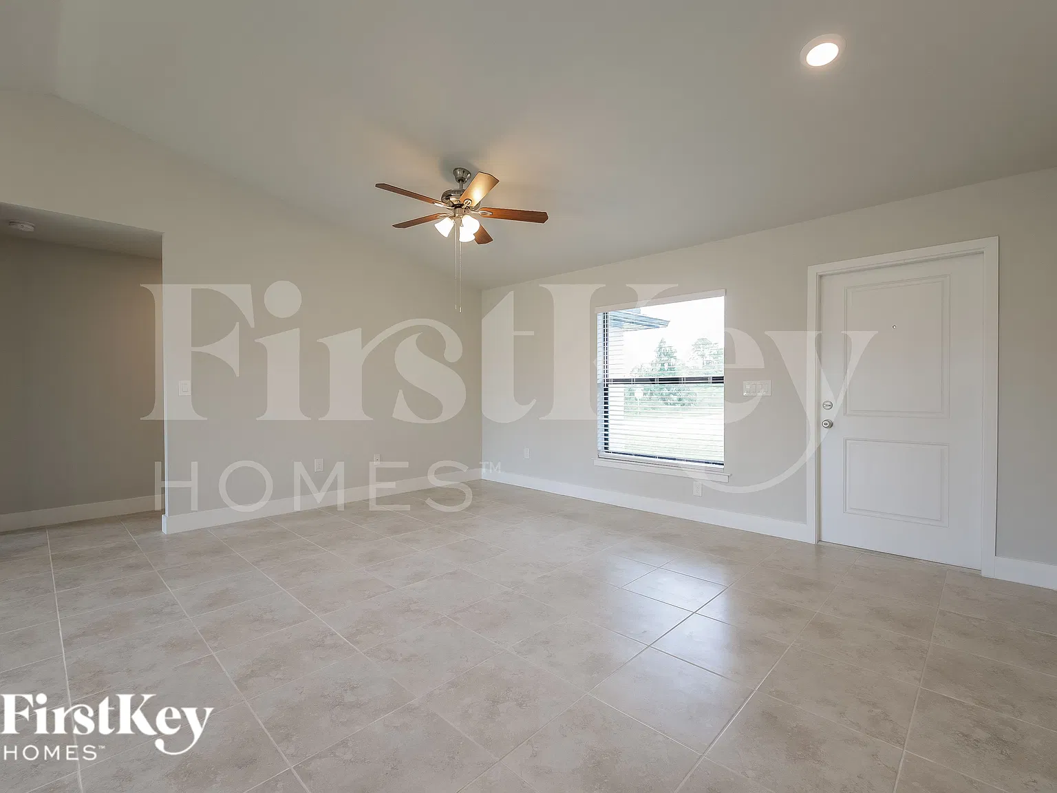 3 bed, 2.0 bath, 1519 sqft, $2,355 — Photo 3