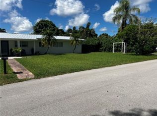 8435 SW 156th St, Palmetto Bay, FL 33157