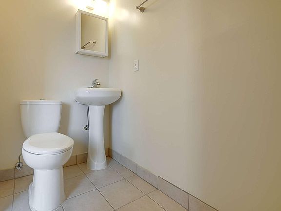 5th image of 622 42nd St