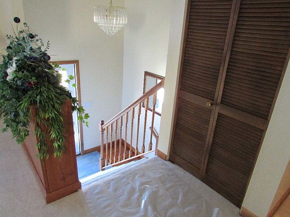5th image of 812 New River Dr