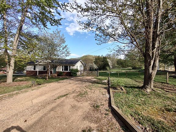 4th image of 18399 Macedonia Rd