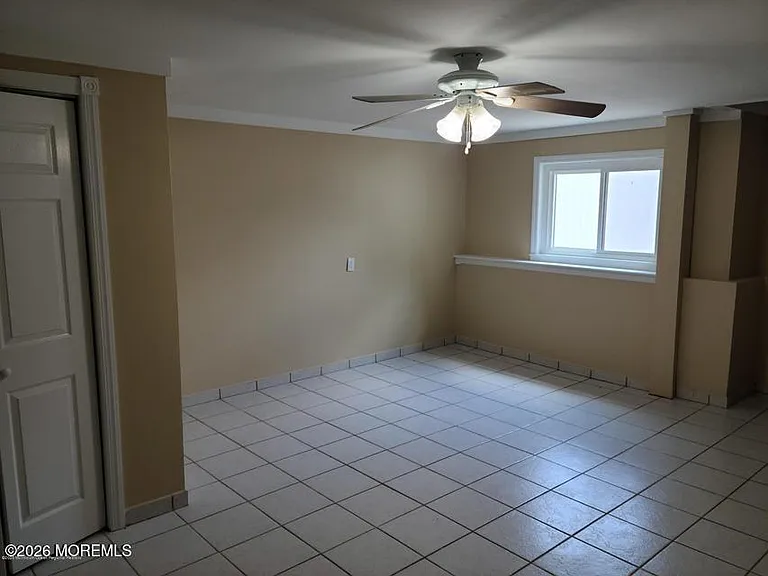215 Clubhouse Dr — Photo 17