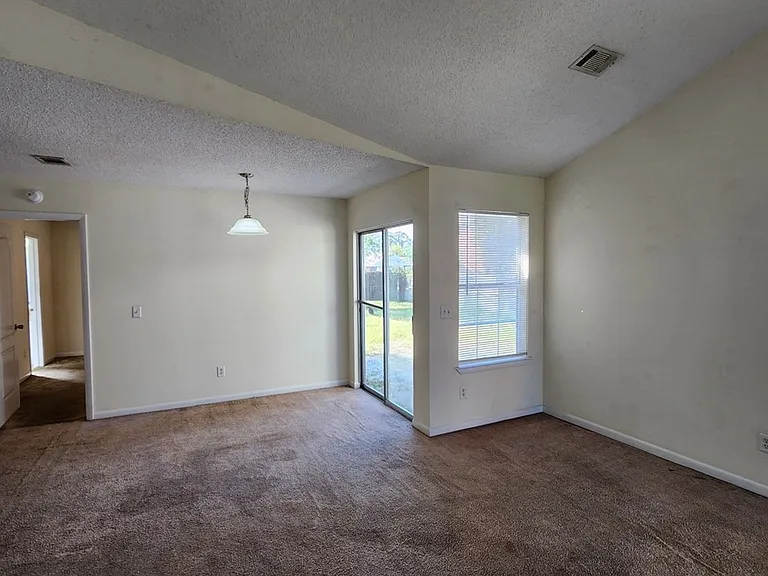 2318 Beech St — Photo 25