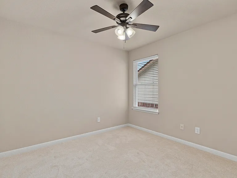 25047 McBride Dr — Photo 32