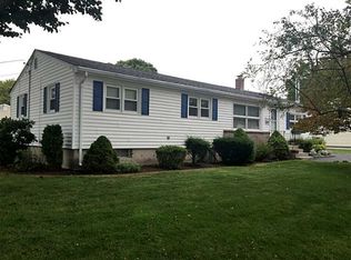 35 Peabody Dr, Warwick, RI 02889