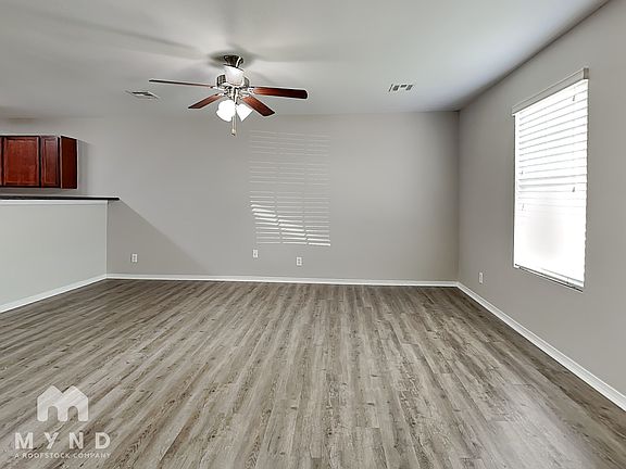 4th image of 3401 E Gillette St #3401