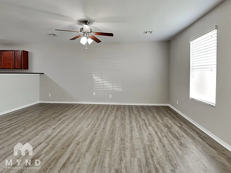 3401 E Gillette St #3401 — Photo 4