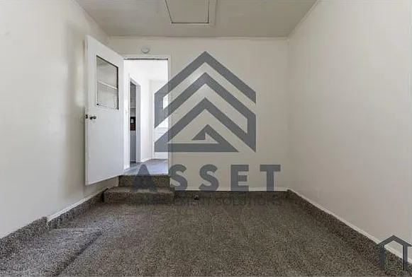 2604 SW 65th St — Photo 3