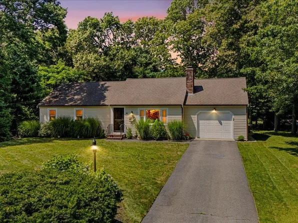 48 Valley Brook Road, Centerville, MA 02632