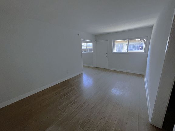 4th image of 1635-41 N Normandie Ave