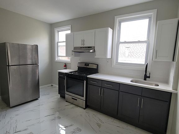 2nd image of 188 Highland Ave APT 2