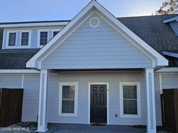 312 Marsh St #F, Beaufort, NC 28516