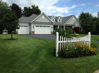 470 Wood Harbor Trl, Webster, NY 14580