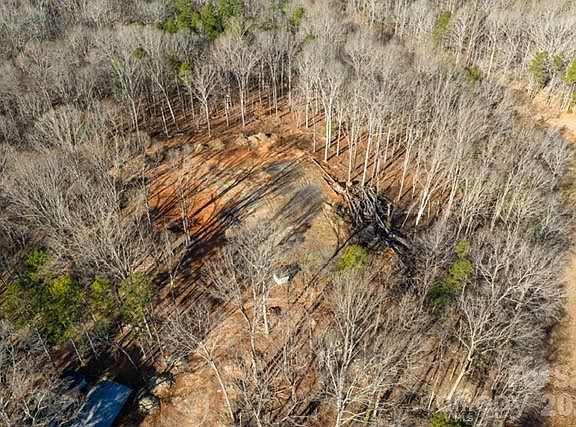 3rd image of 236 Little River Rd