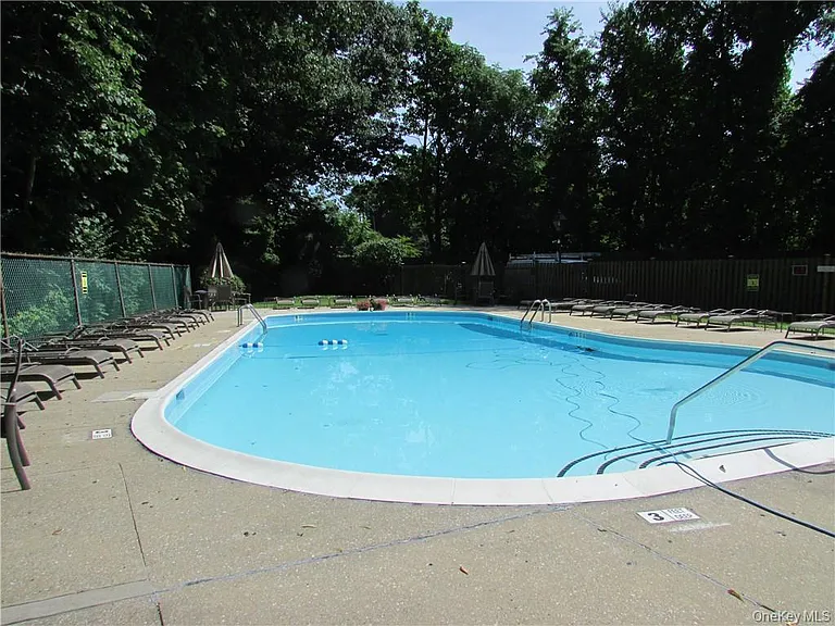 4 Consulate Dr #1C — Photo 18