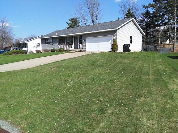 3rd image of 8284 Woodpark Dr SW